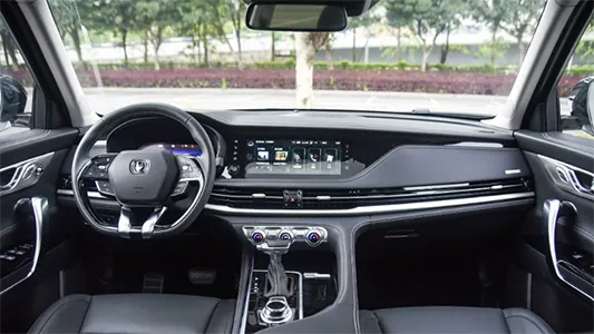 داخل چانگان cs95؛ از بهترین شاسی بلندهای چینی